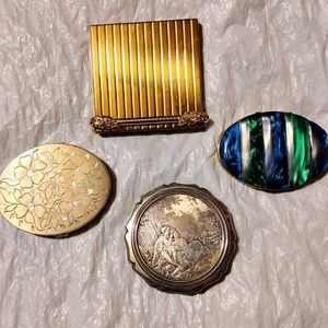 Powder compacts four in a set is sold! Can’t get triple listing off!!!